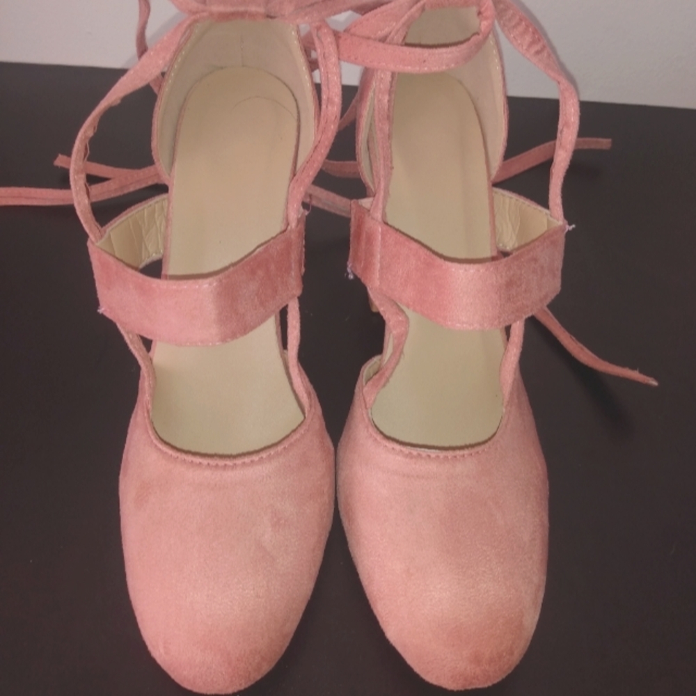 Women's Pink Suede Lace-Up Shoes Import.